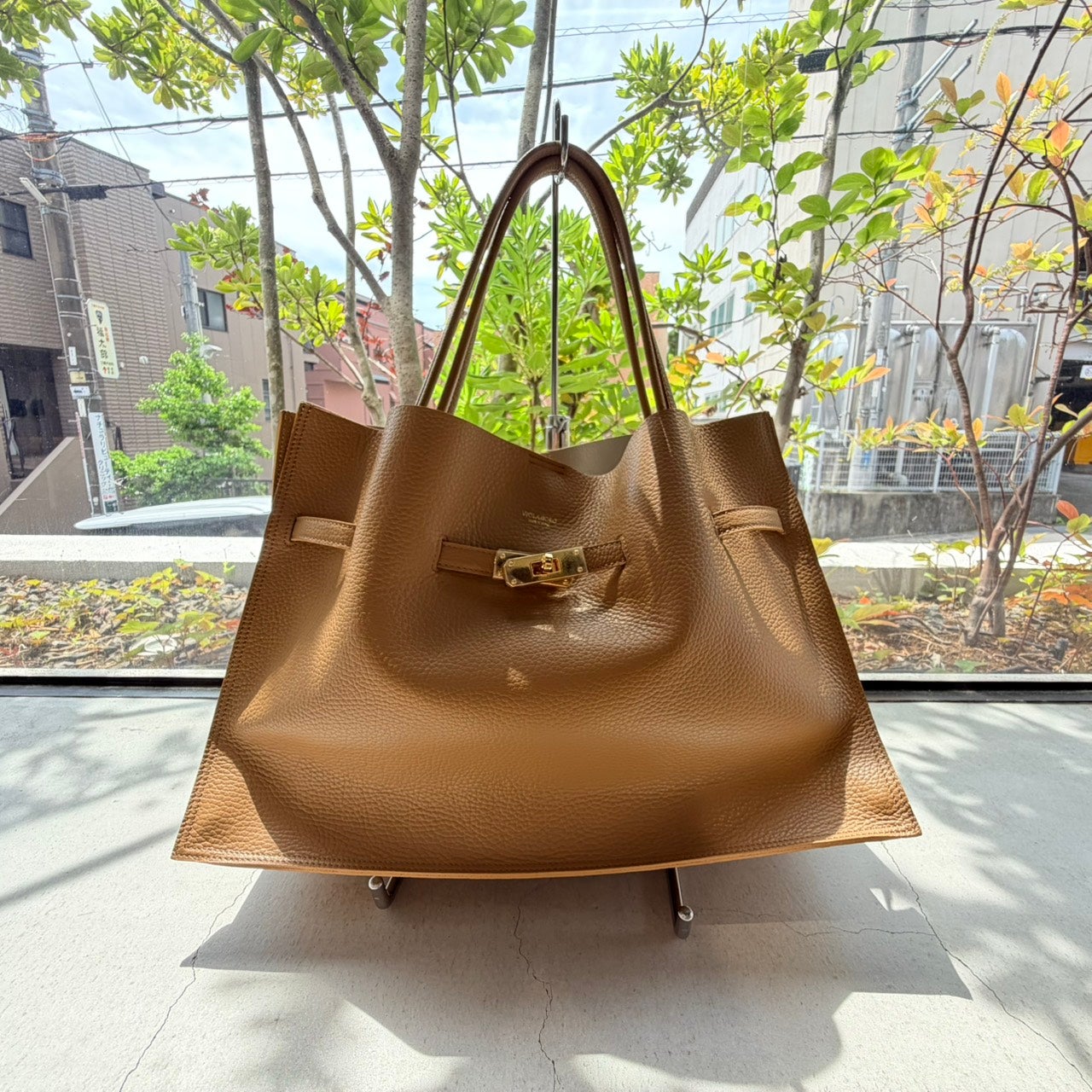 イシカワラボ商品☆フリルデザイン ベージュ ストロー かごバッグ バッグ | ISHIKAWA-LABO